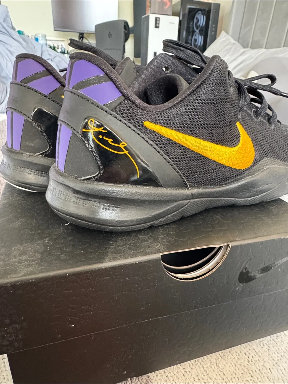 Kobe VIII LIKE NEW